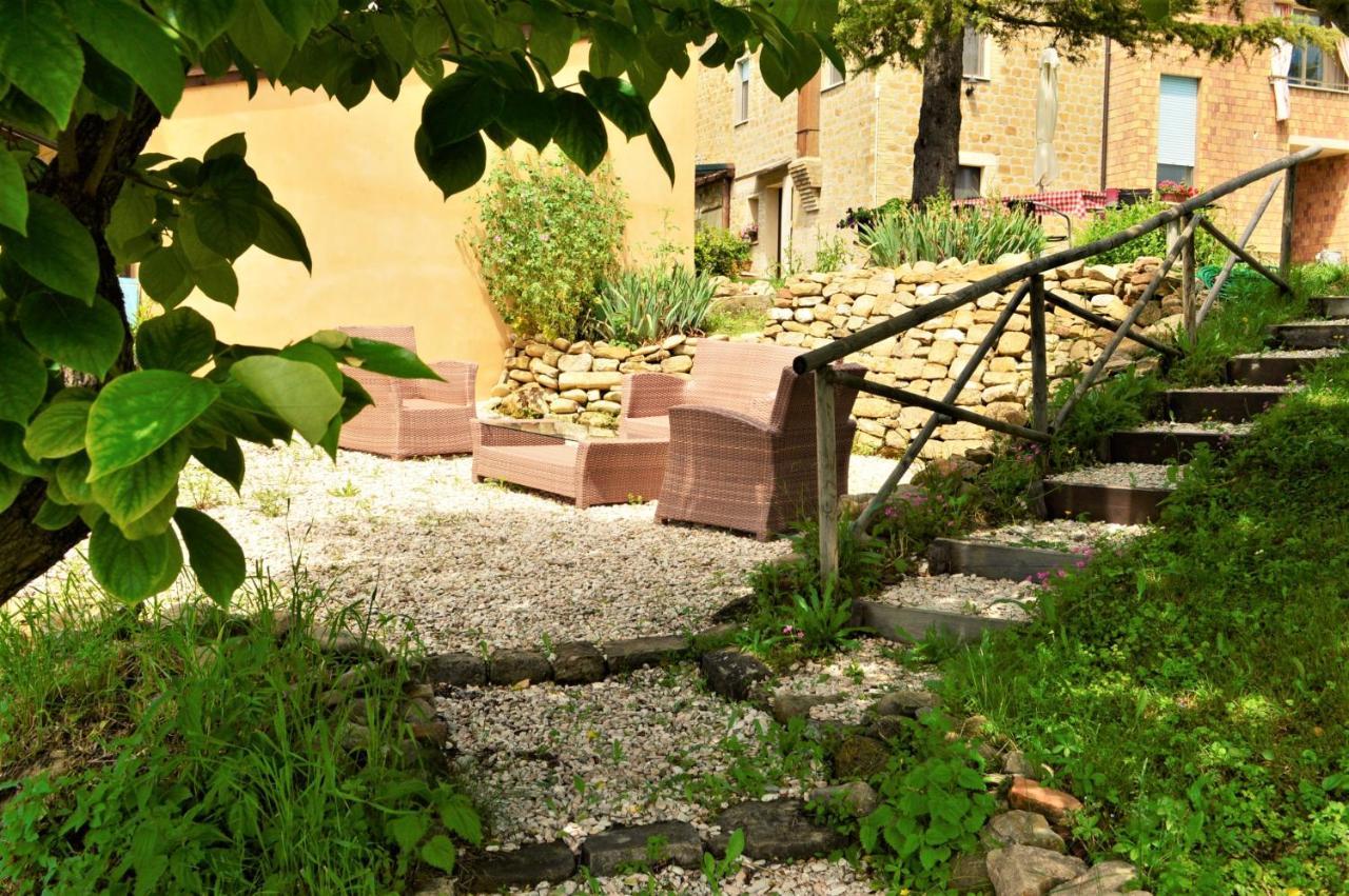 Villa Pilotti Country House Penna San Giovanni Exterior photo