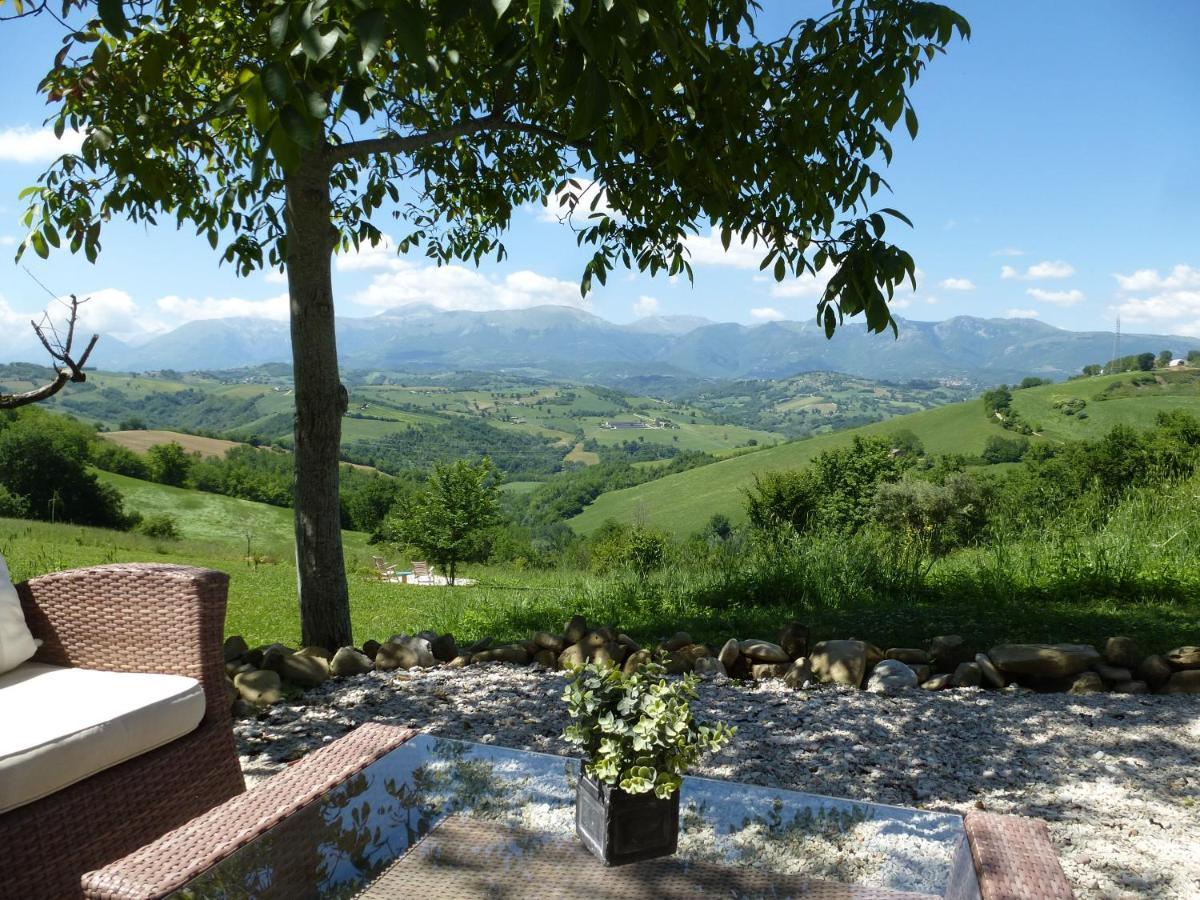 Villa Pilotti Country House Penna San Giovanni Exterior photo