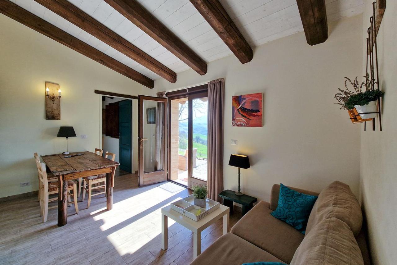 Villa Pilotti Country House Penna San Giovanni Exterior photo