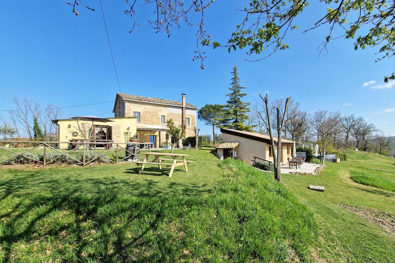 Villa Pilotti Country House Penna San Giovanni Exterior photo